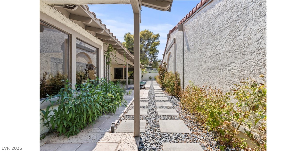 2120 Plaza Del Cerro Property Photo 19