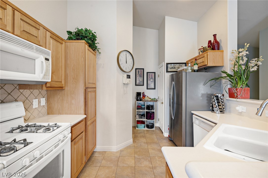 8779 Horizon Wind Avenue 101 Property Photo 6