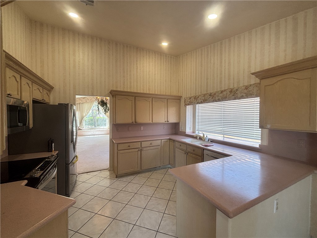 2424 Ocean Front Drive Property Photo 5