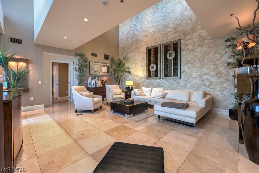 2700 Las Vegas Boulevard 4304 Property Photo 6