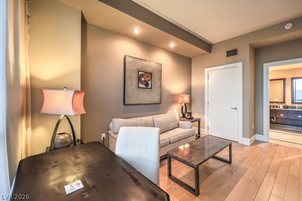 2700 Las Vegas Boulevard 4304 Property Photo 49