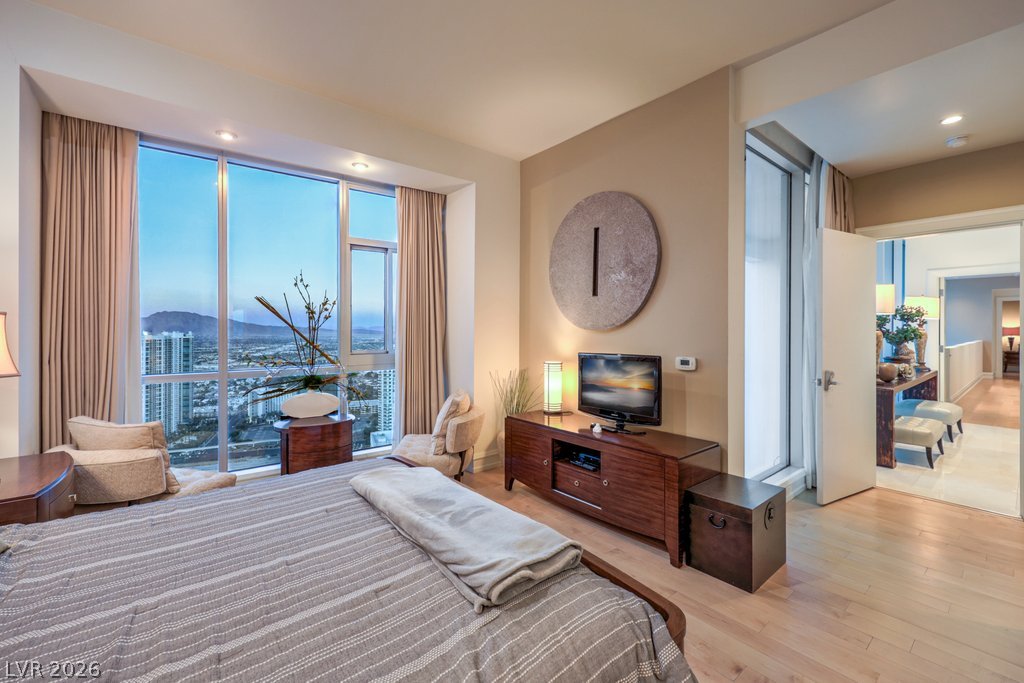 2700 Las Vegas Boulevard 4304 Property Photo 57