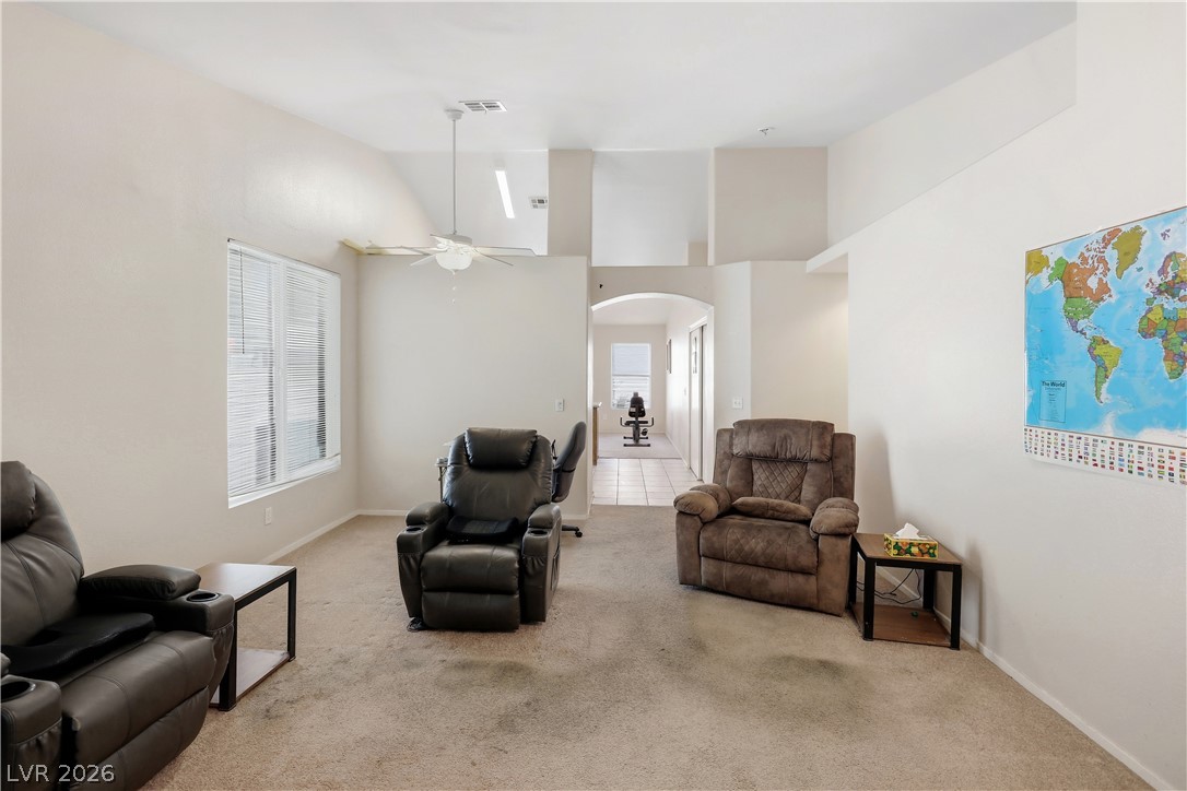 2724 Knoll Point Street Property Photo 4