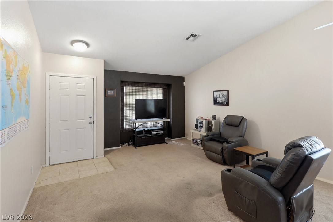 2724 Knoll Point Street Property Photo 6