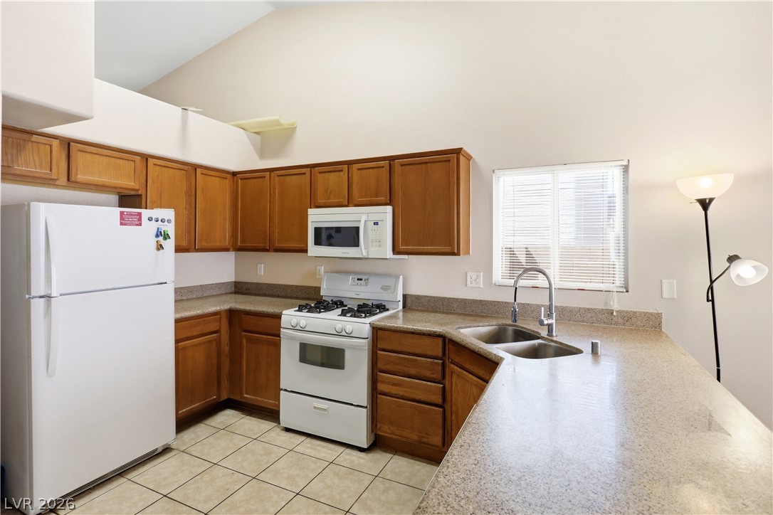 2724 Knoll Point Street Property Photo 9