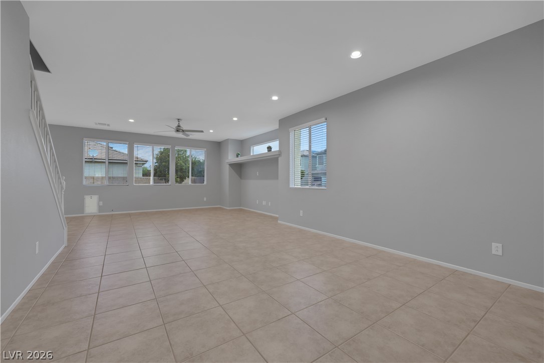 9020 White Eyes Avenue Property Photo 9