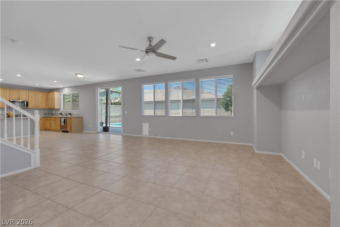 9020 White Eyes Avenue Property Photo 10