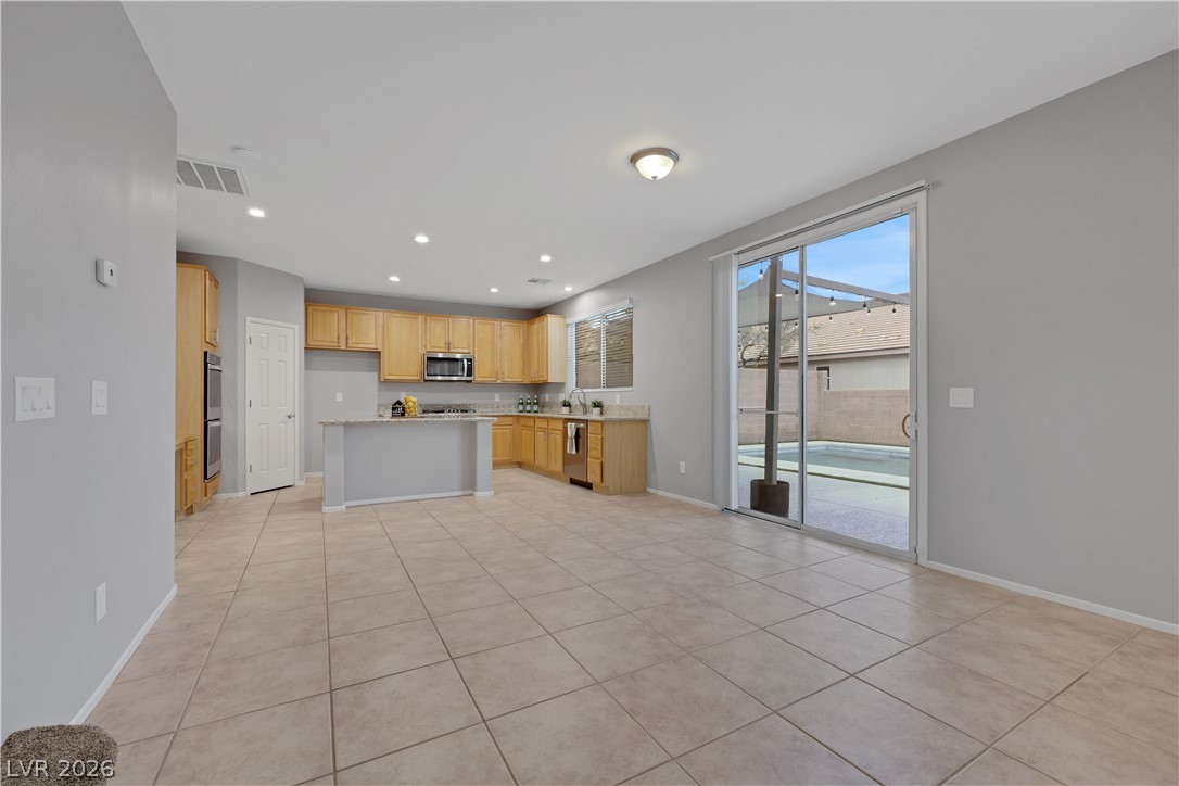9020 White Eyes Avenue Property Photo 14