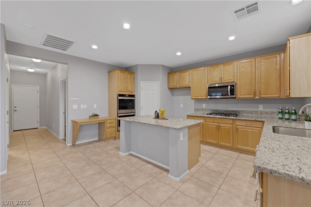 9020 White Eyes Avenue Property Photo 18