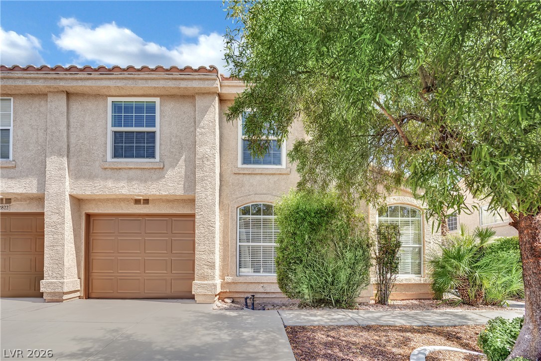 2820 Dawn Crossing Drive Property Photo 1