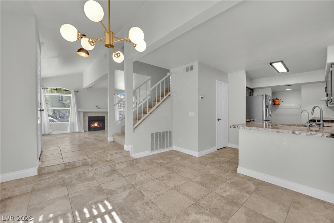 2820 Dawn Crossing Drive Property Photo 6