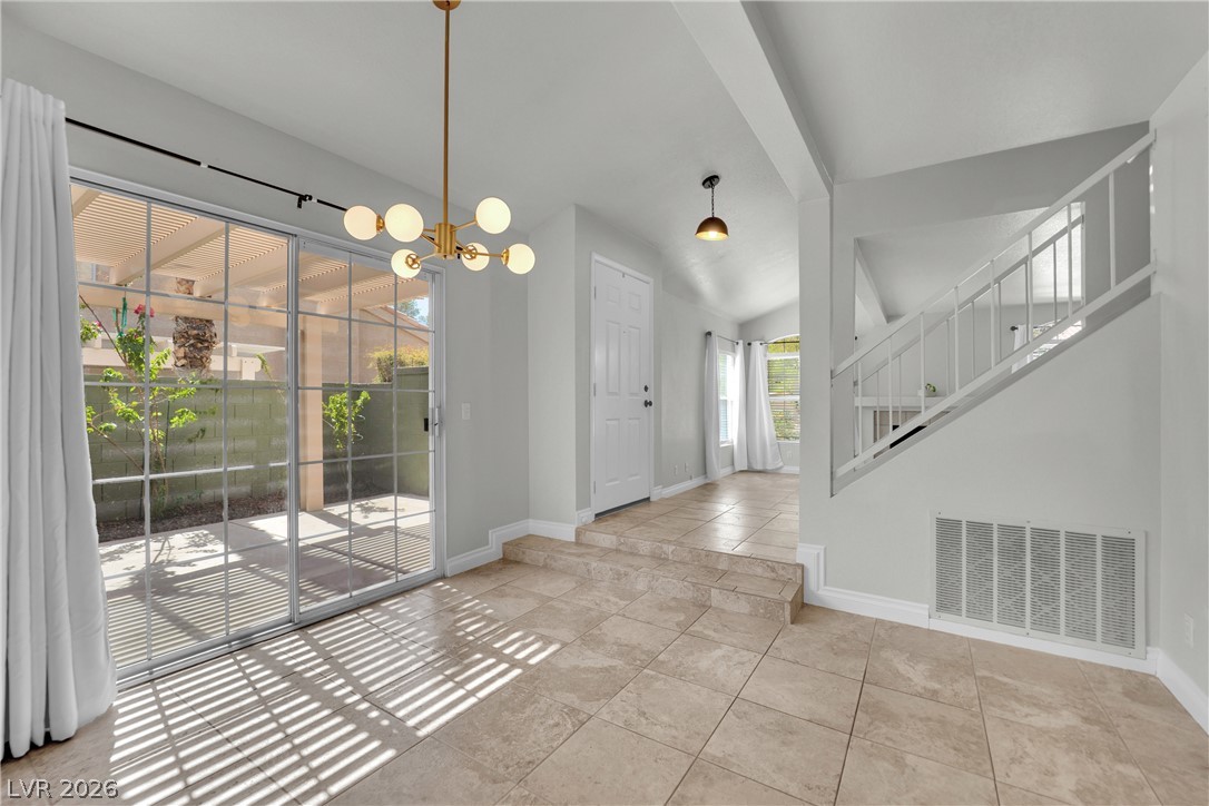 2820 Dawn Crossing Drive Property Photo 8