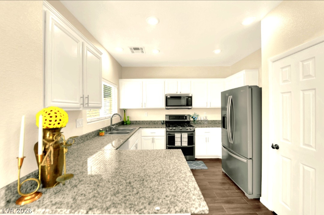9045 Spirit Canyon Avenue Property Photo 10
