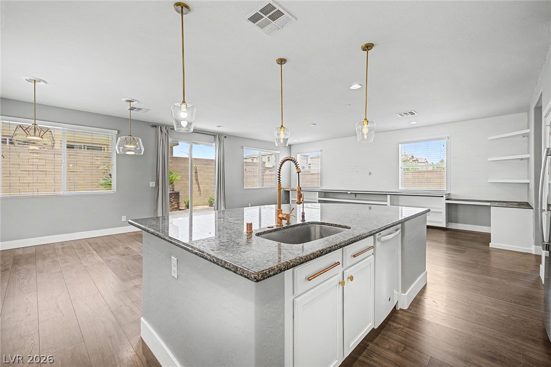 7703 Coral Cactus Court Property Photo 17