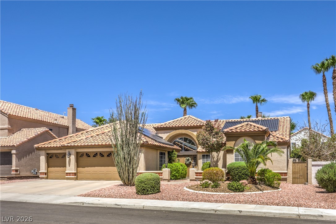 1712 Sky Mountain Way Property Photo 3