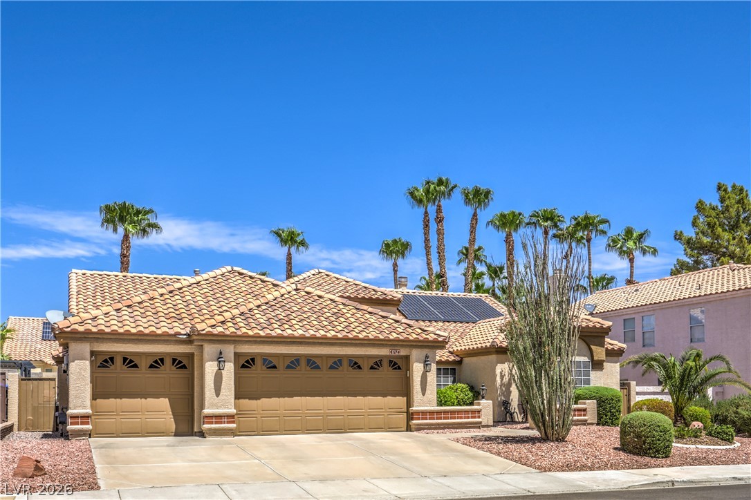 1712 Sky Mountain Way Property Photo 4