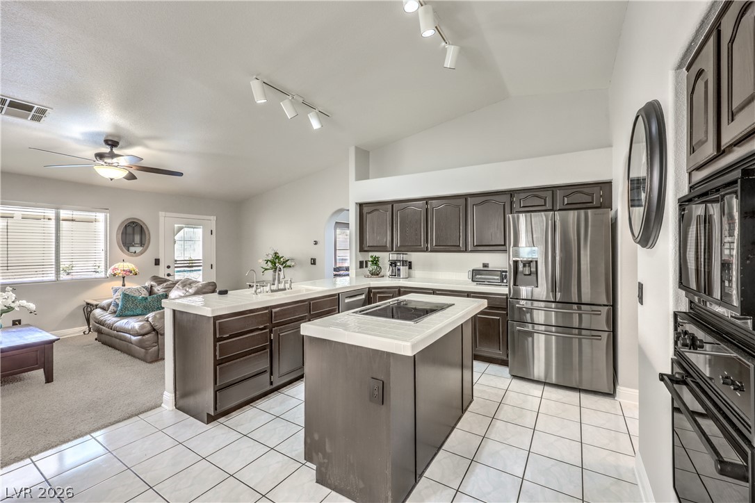 1712 Sky Mountain Way Property Photo 17
