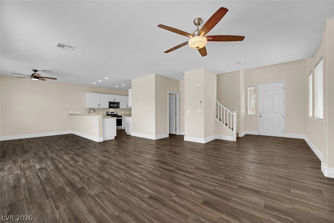9782 Valmeyer Avenue Property Photo 4