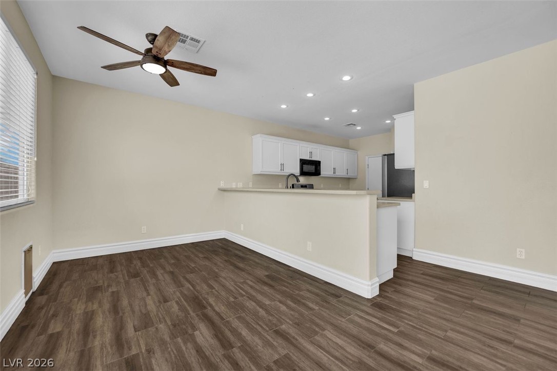 9782 Valmeyer Avenue Property Photo 6