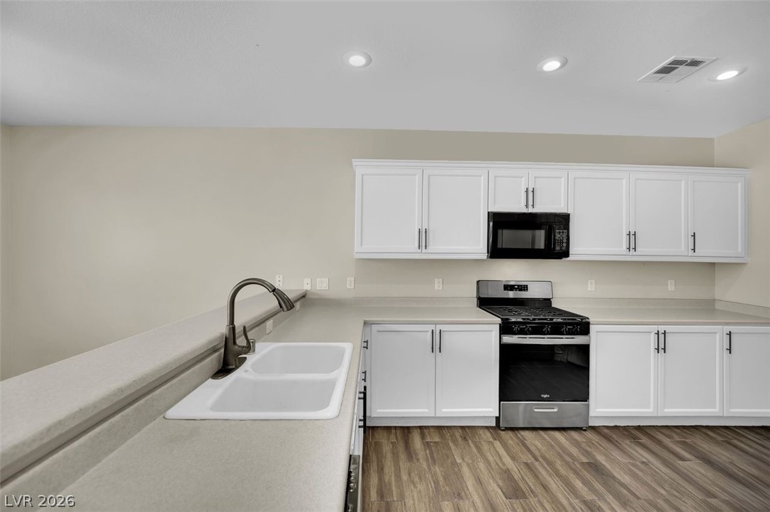 9782 Valmeyer Avenue Property Photo 11