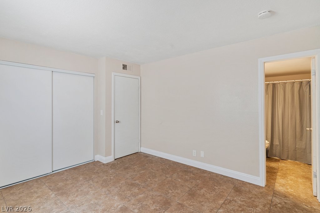 4791 East Craig Road Property Photo 13