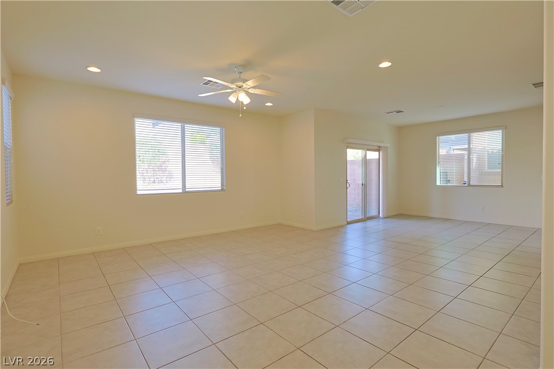 8663 Reynolds Spring Street Property Photo 6