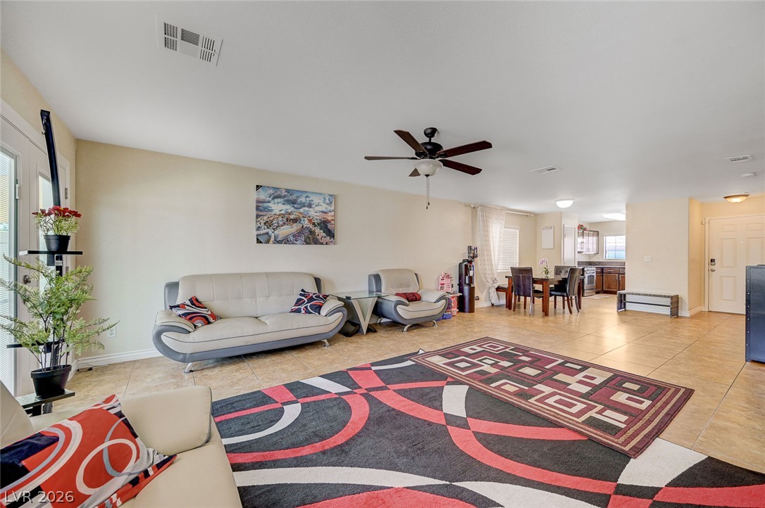 1119 Emerald Stone Avenue Property Photo 8