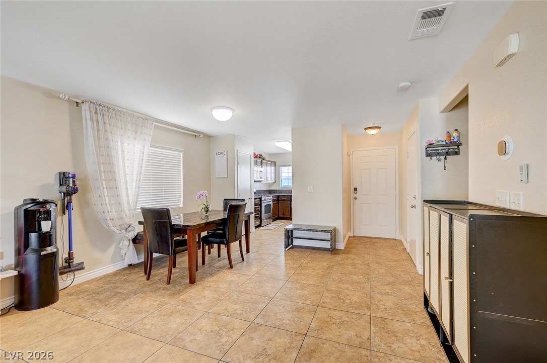 1119 Emerald Stone Avenue Property Photo 9