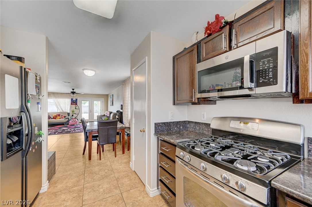 1119 Emerald Stone Avenue Property Photo 15