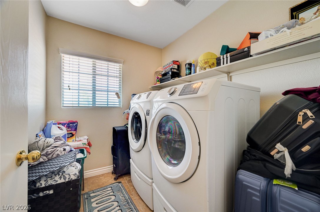 1119 Emerald Stone Avenue Property Photo 41