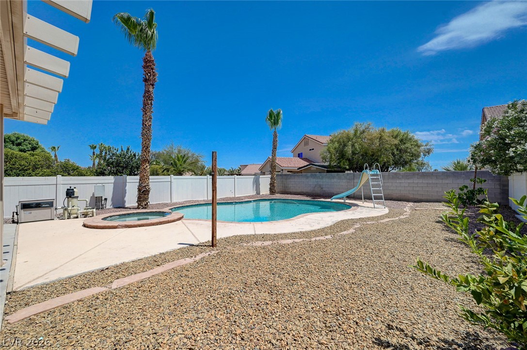1119 Emerald Stone Avenue Property Photo 48