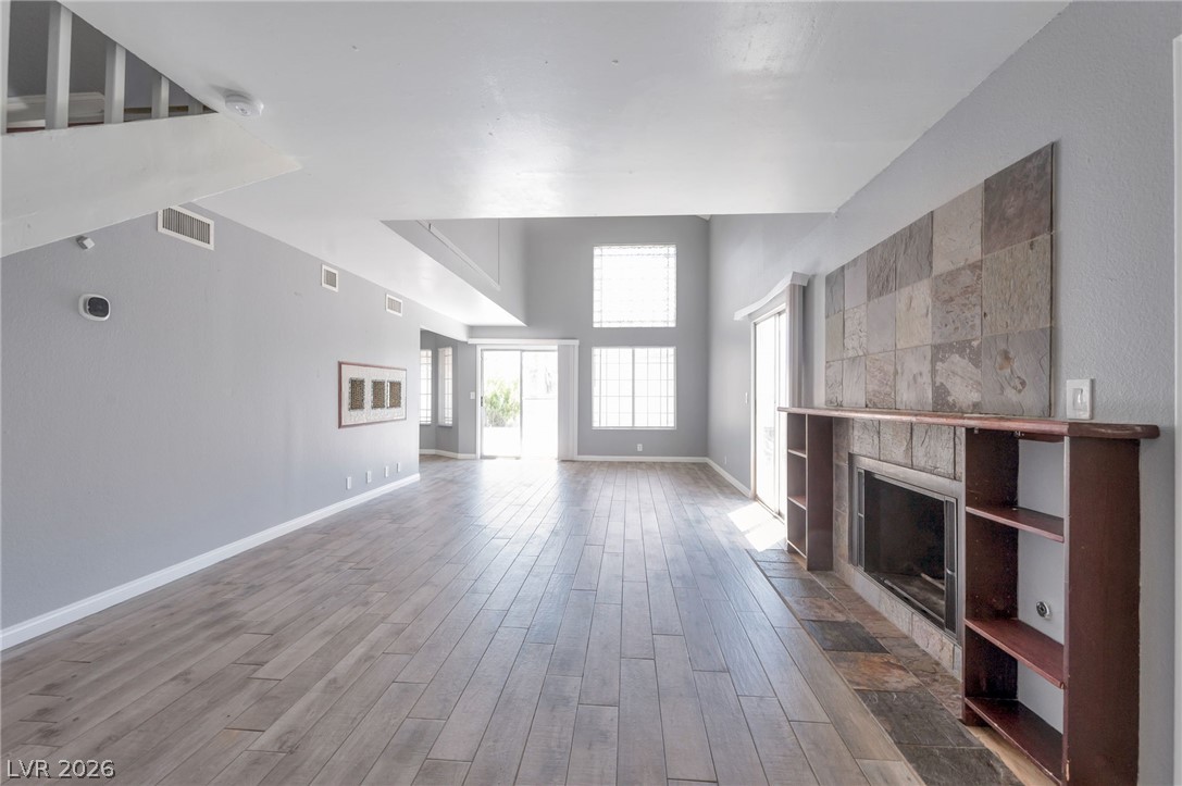 3825 Summer Breeze Circle Property Photo 3