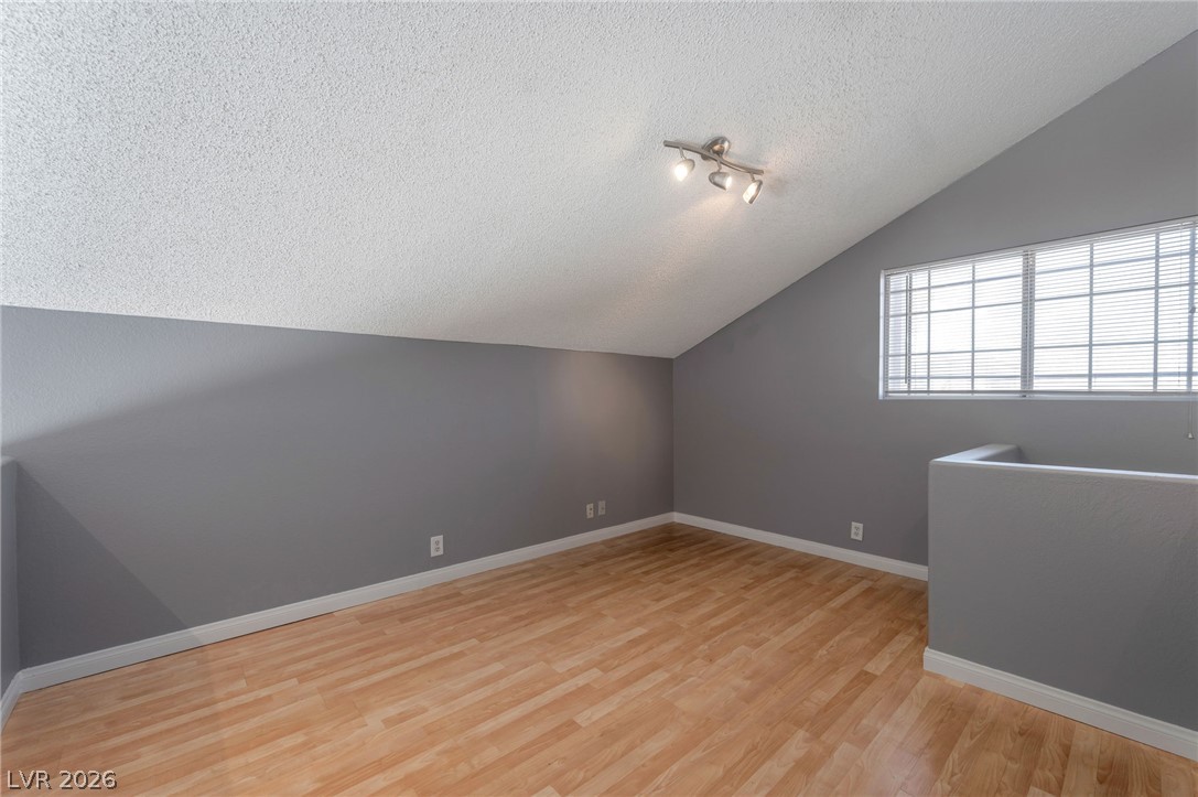 3825 Summer Breeze Circle Property Photo 11