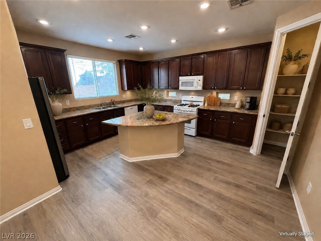 10741 Cather Avenue Property Photo 6
