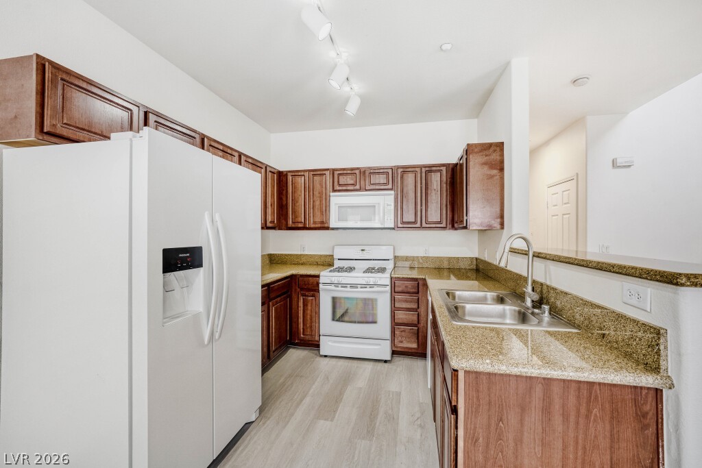 10443 Alpine Edge Avenue Property Photo 8