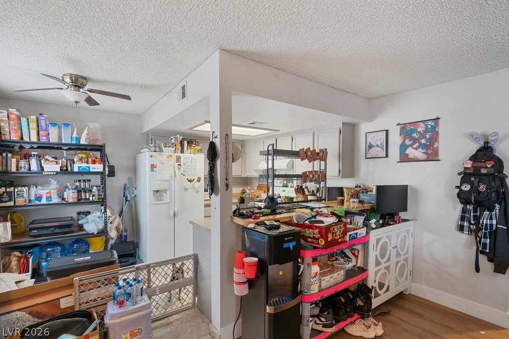 4781 East Craig Road Property Photo 14