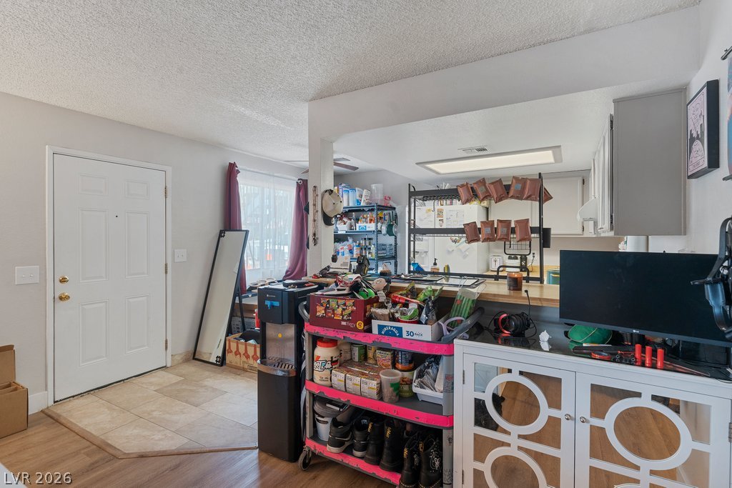 4781 East Craig Road Property Photo 15