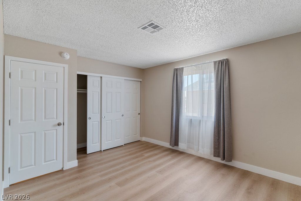 4851 East Craig Road Property Photo 11