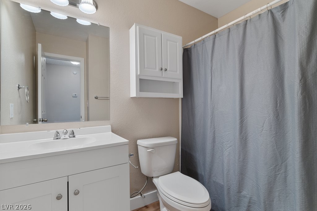 4851 East Craig Road Property Photo 13