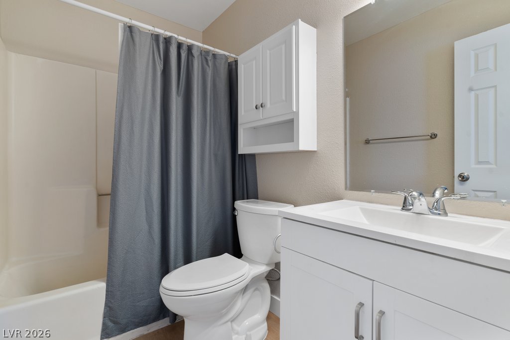 4851 East Craig Road Property Photo 16