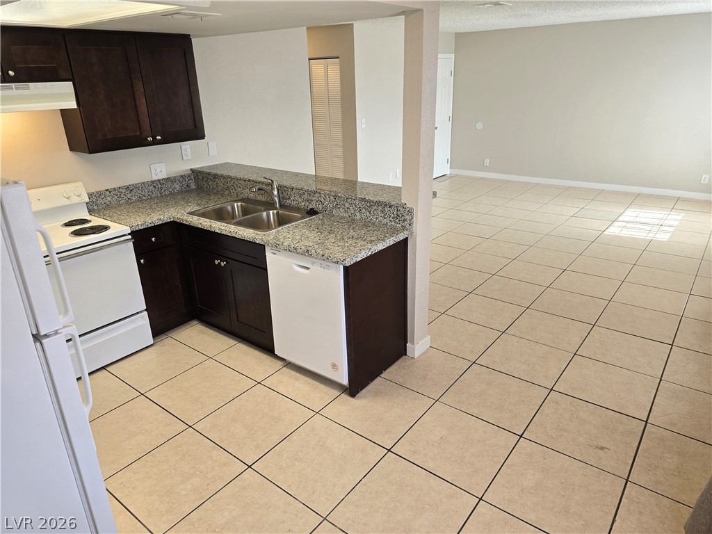 4851 East Craig Road Property Photo 31