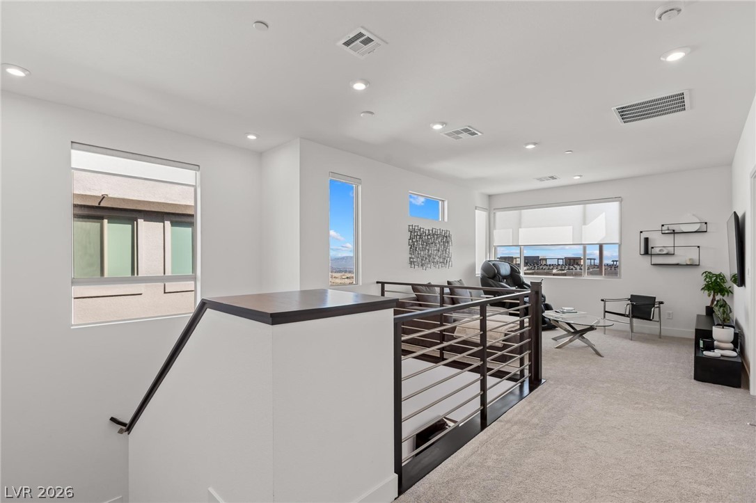 692 Echelon Street Property Photo 11