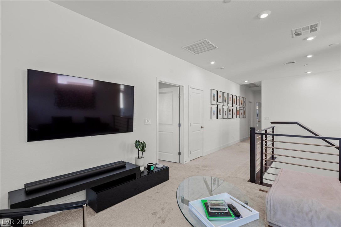 692 Echelon Street Property Photo 13