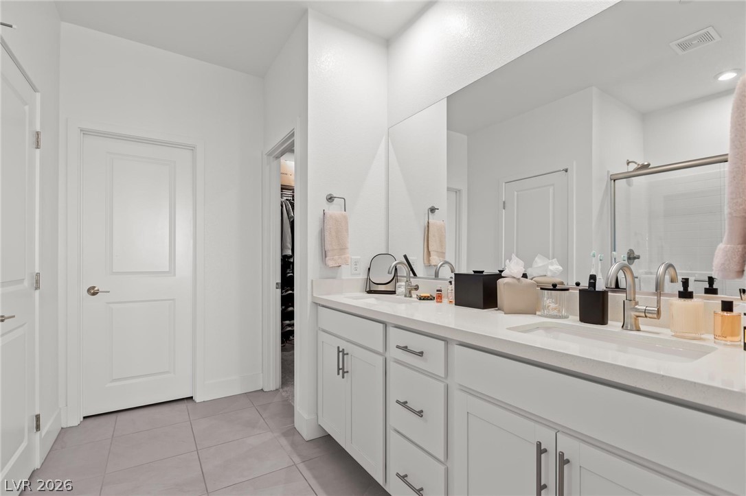 692 Echelon Street Property Photo 16