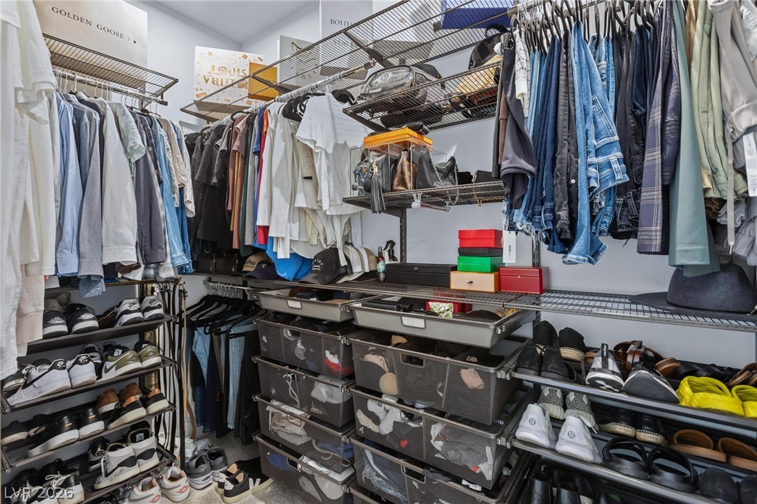 692 Echelon Street Property Photo 18