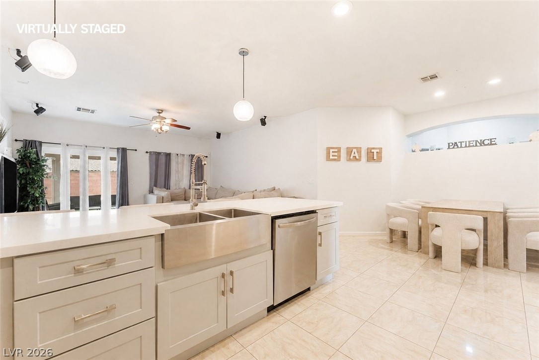 5949 Pavilion Lakes Avenue Property Photo 14