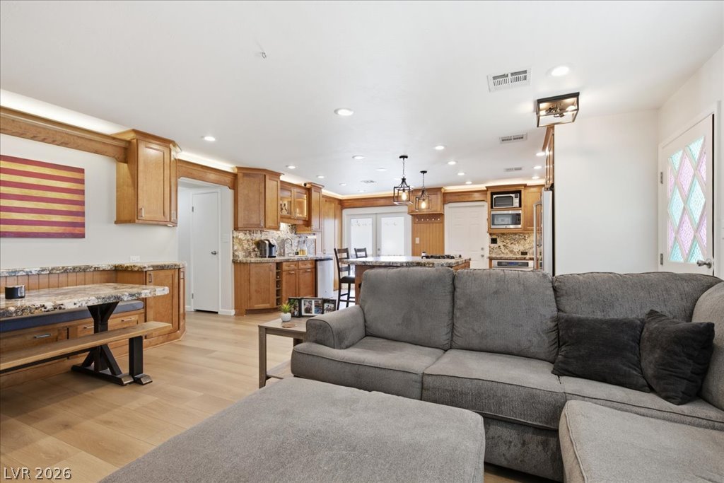 524 8th Street Property Photo 9