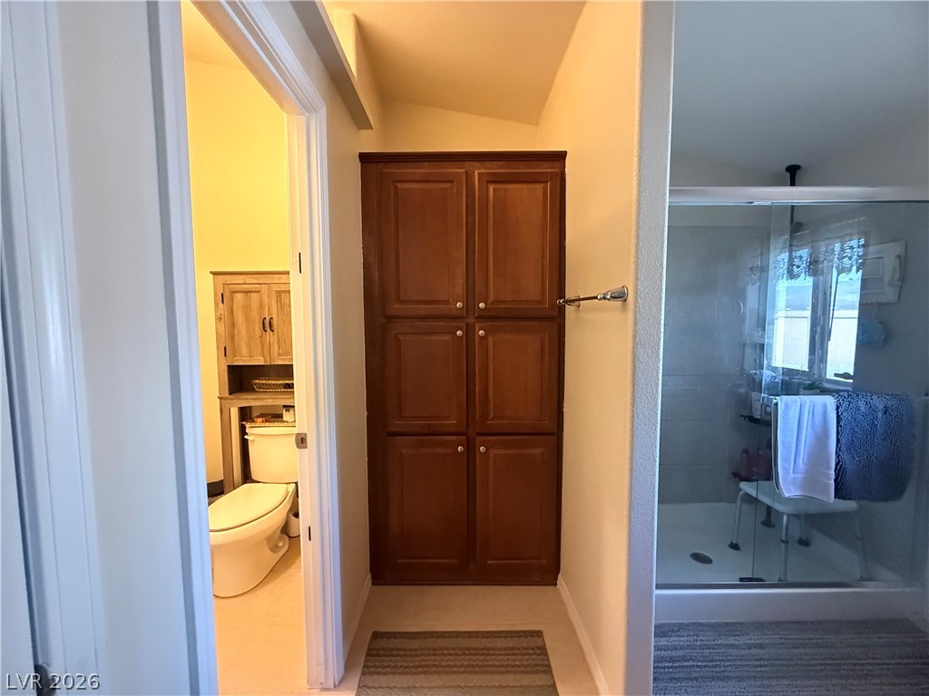 4231 East Winterwood Road Property Photo 19