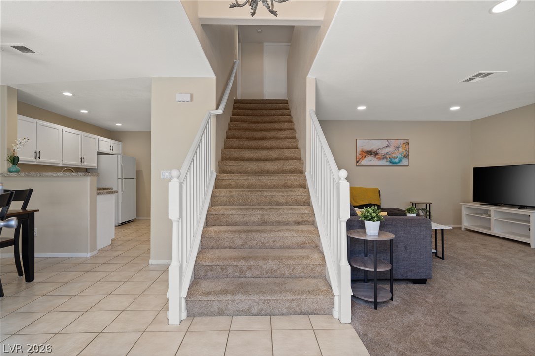 8216 Diamond Star Court Property Photo 6