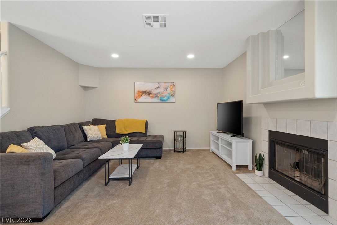 8216 Diamond Star Court Property Photo 8